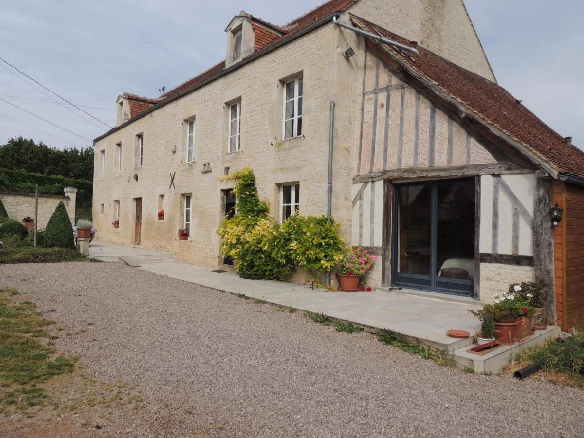 La Ferme Du Bourg Bed & Breakfast Eraines Bagian luar foto