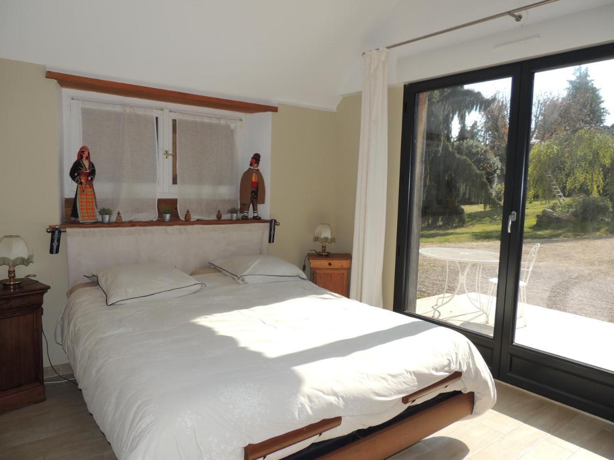 La Ferme Du Bourg Bed & Breakfast Eraines Bagian luar foto