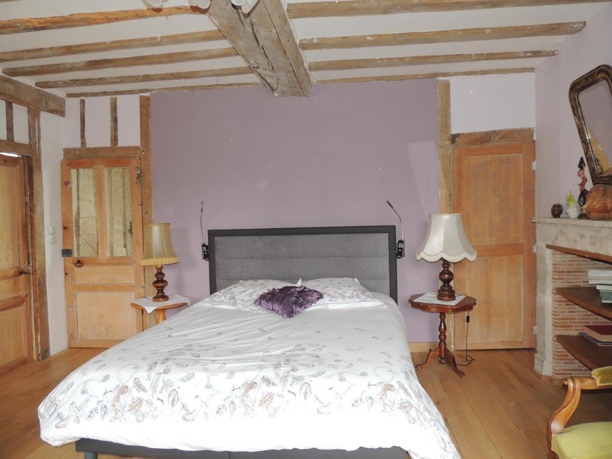 La Ferme Du Bourg Bed & Breakfast Eraines Bagian luar foto