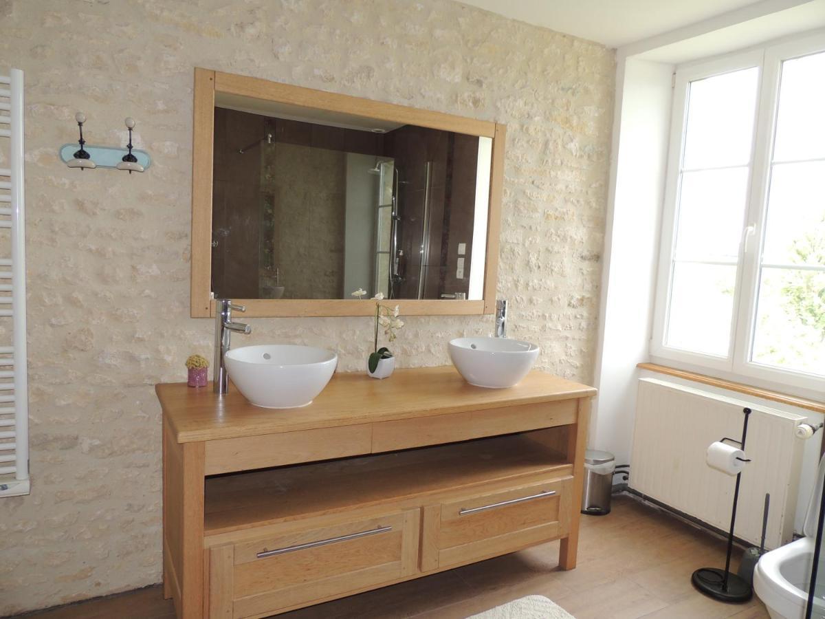 La Ferme Du Bourg Bed & Breakfast Eraines Bagian luar foto
