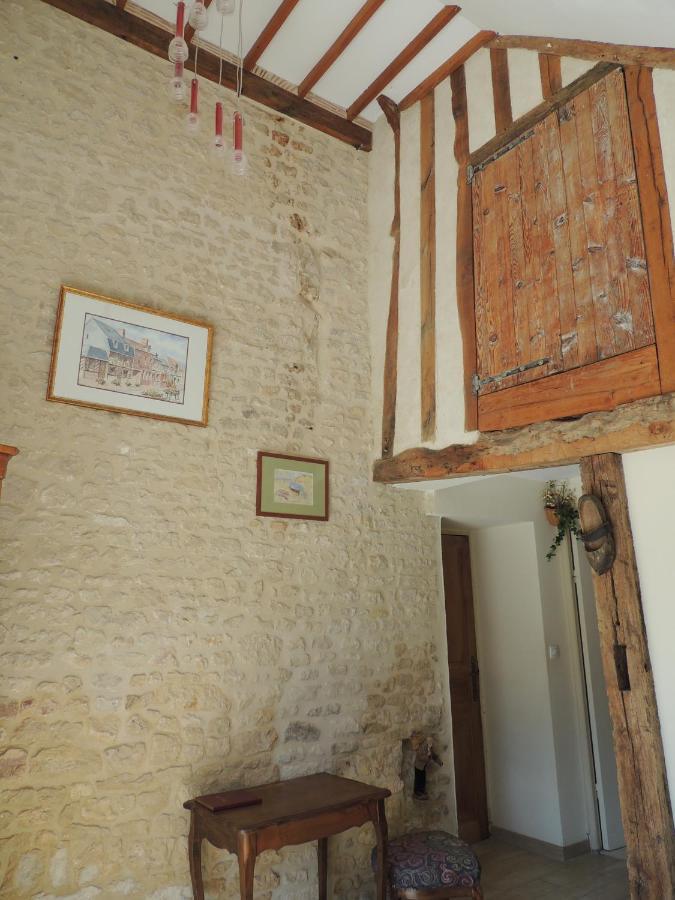La Ferme Du Bourg Bed & Breakfast Eraines Bagian luar foto